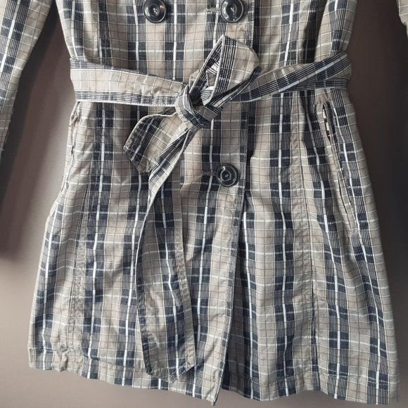 XNTRIK Cotton Short Trench | Taupe & Blue Plaid, L - Picture 3 of 15